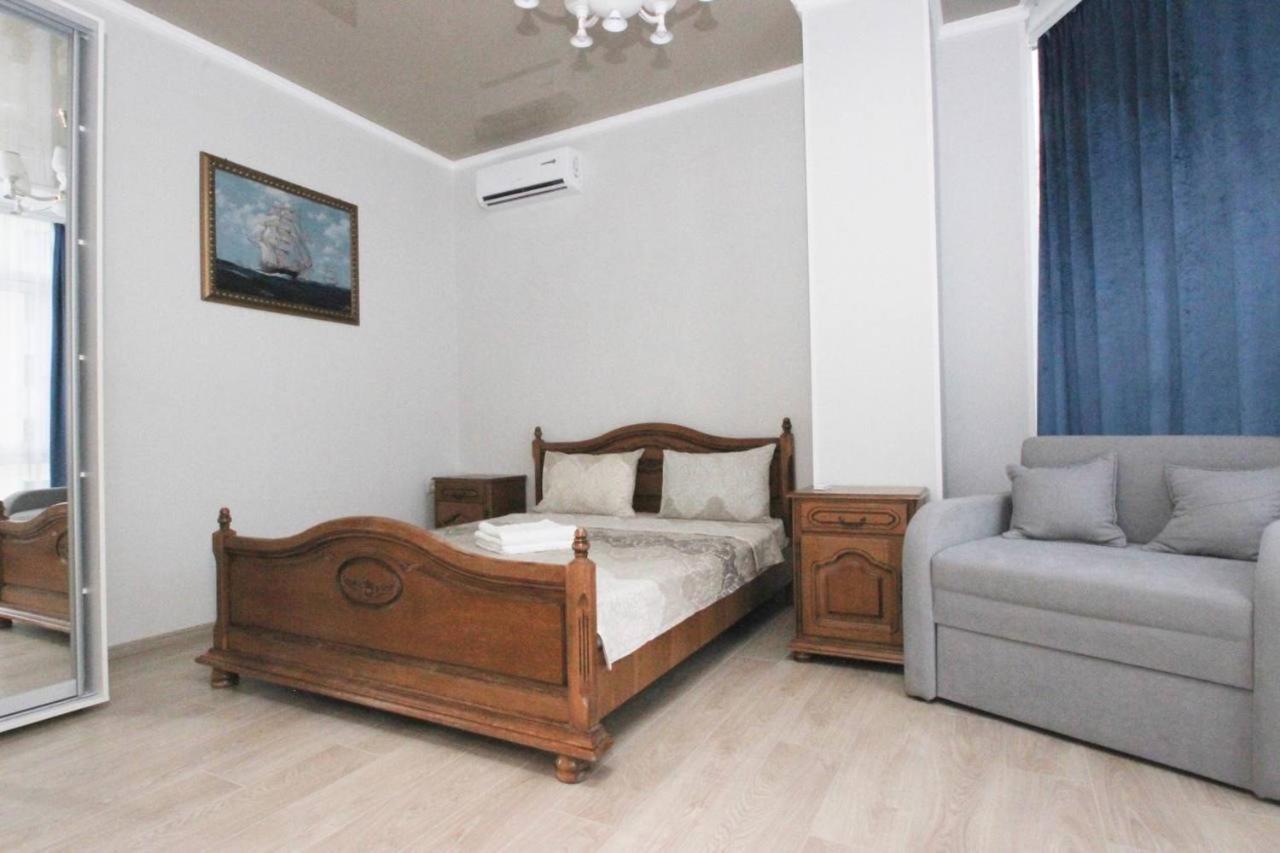 Apartment первая линия от моря, аркадия